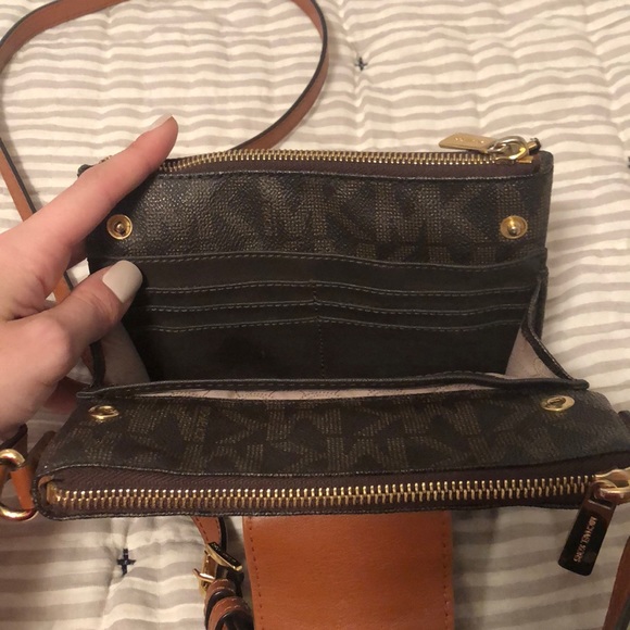 MICHAEL Michael Kors crossbody - Picture 8 of 13